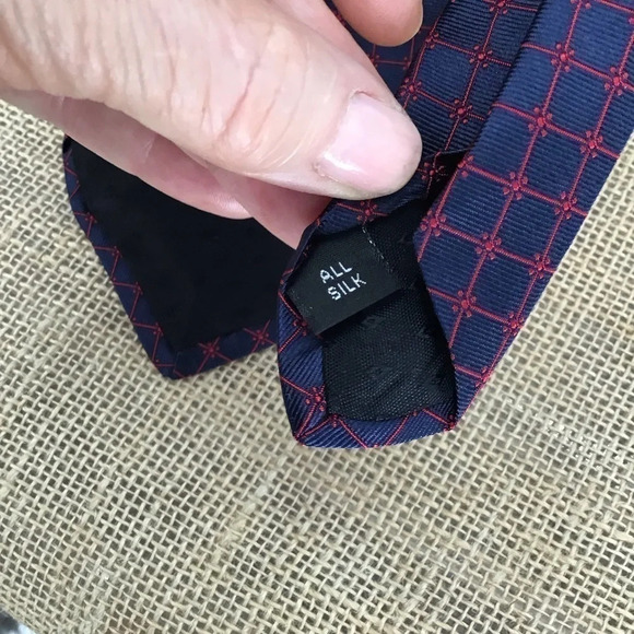 Tom James Innocenti Men’s Silk Luxury Tie Made in Italy - Picture 7 of 7